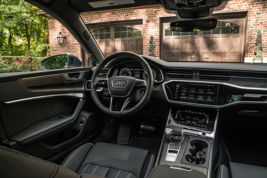 Торпедо Audi A7 Sportback 3.0 TFSI Quattro 2018 года  (NA) (фото 30 из 39)